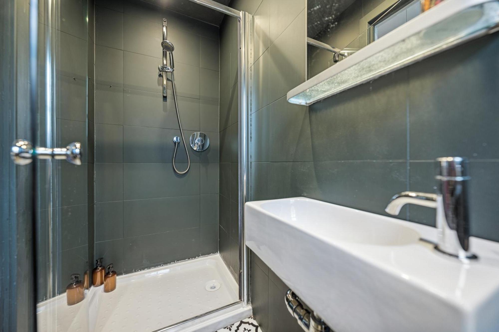 Grand 2 Bed West End Residence غلاسغو المظهر الخارجي الصورة